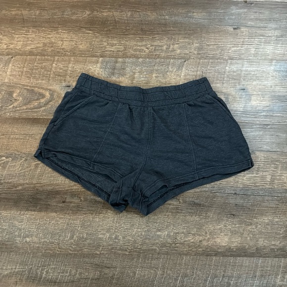 Size large sweat shorts with pockets - Picture 1 of 2